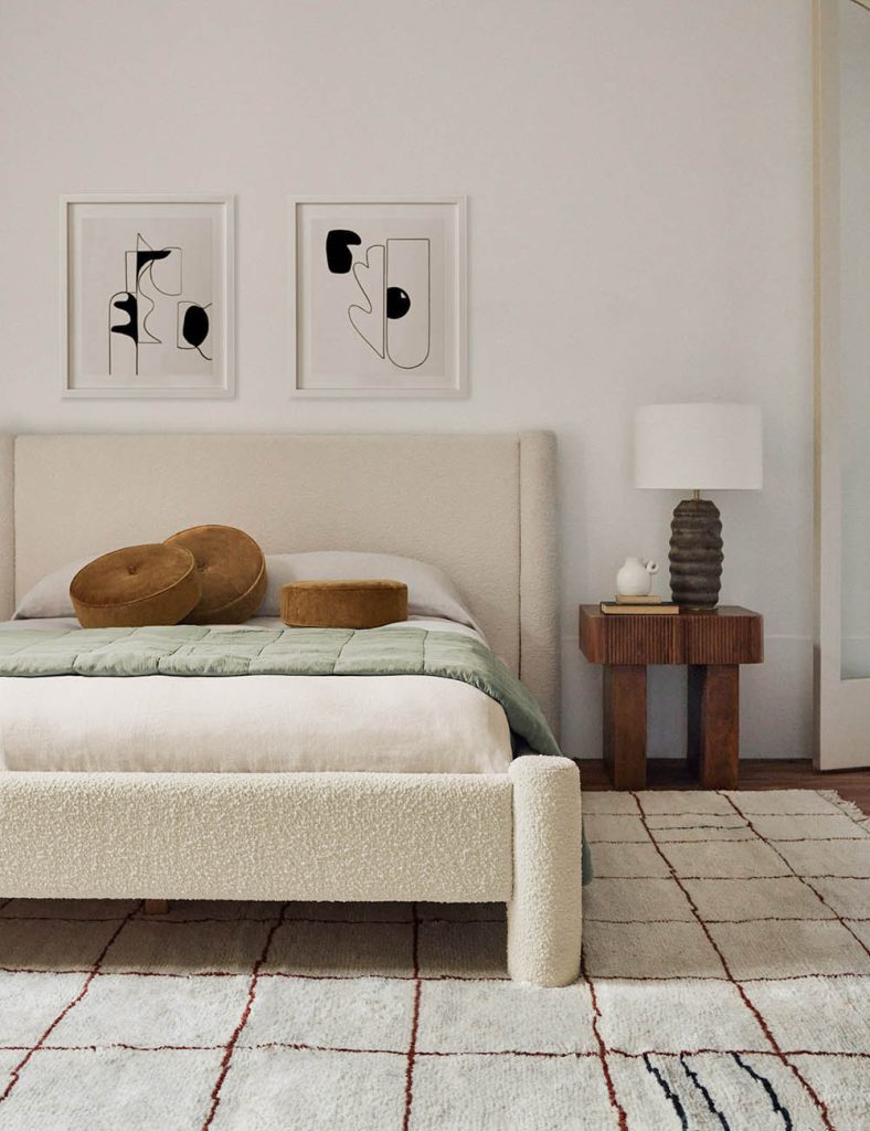 PRINCE BAD - IrregularGridIvory Bedroom SITECROP 5e1473bd 0ef7 4f47 b644 f6b802f0a914
